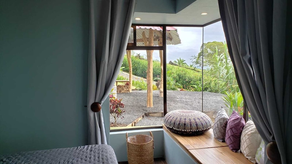 Cabañas Caeli Rainforest Glass Cabin La Perezosa La Fortuna