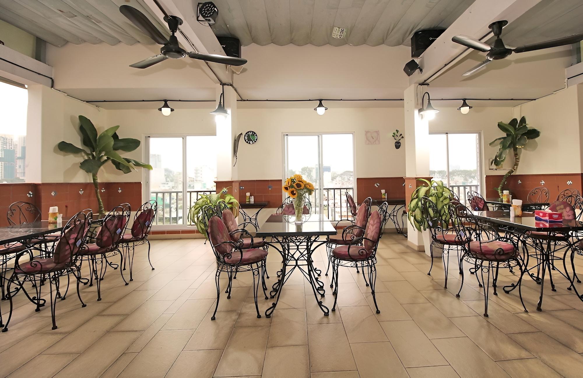 Lam Hotel