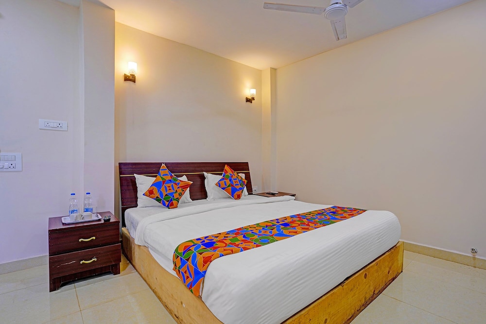 Fabhotel Padma