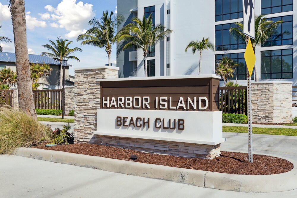 Beachside Deluxe