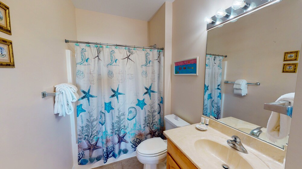 Beautiful Home in Gulf Shores With Private Pool, Sleeps 12