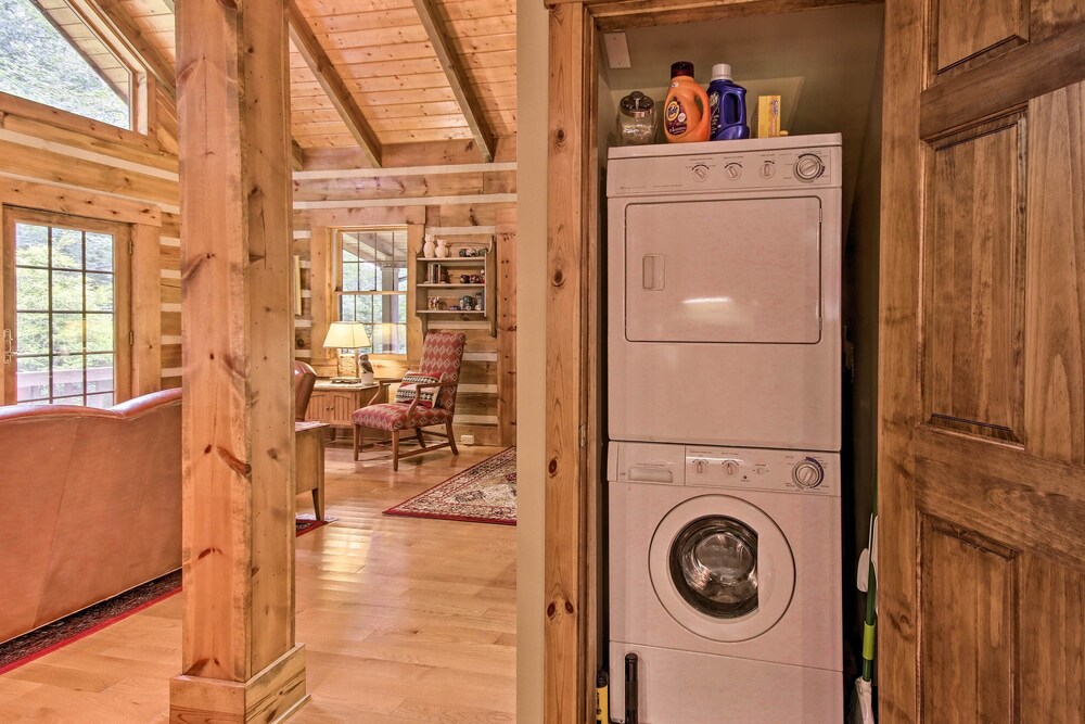 Creekside Berkeley Springs Cabin on 35 Acres! - Property Image 11