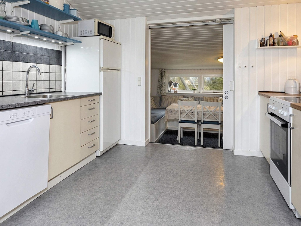 Exquisite Holiday Home in Løgstør near Sea view 3