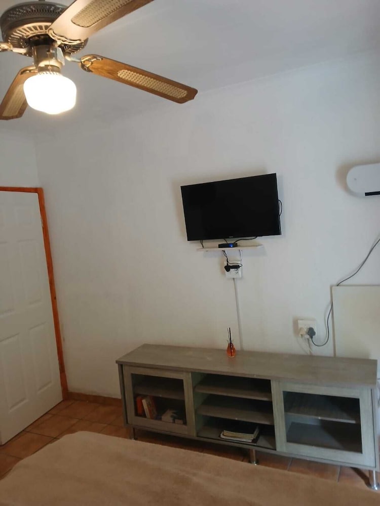 Oaktree Guest House