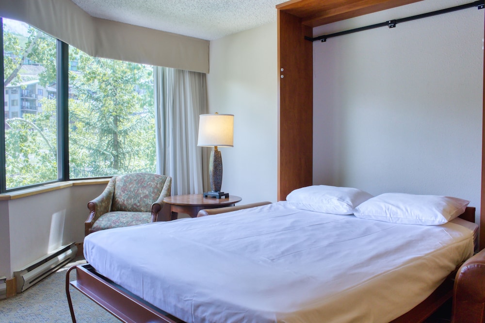 The Grand Lodge by Traverse Hospitality (No Resort Fees)