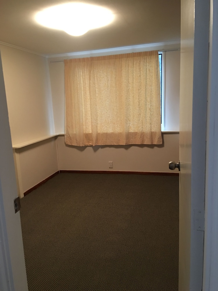 Bedroom Flats and Bedspaces In Auckland photo 2