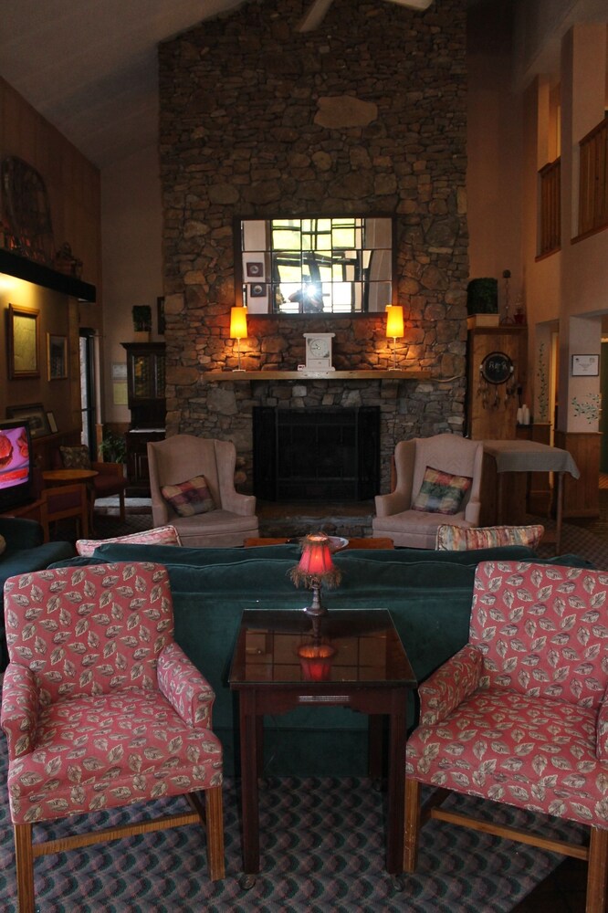 Americourt Hotel view 5