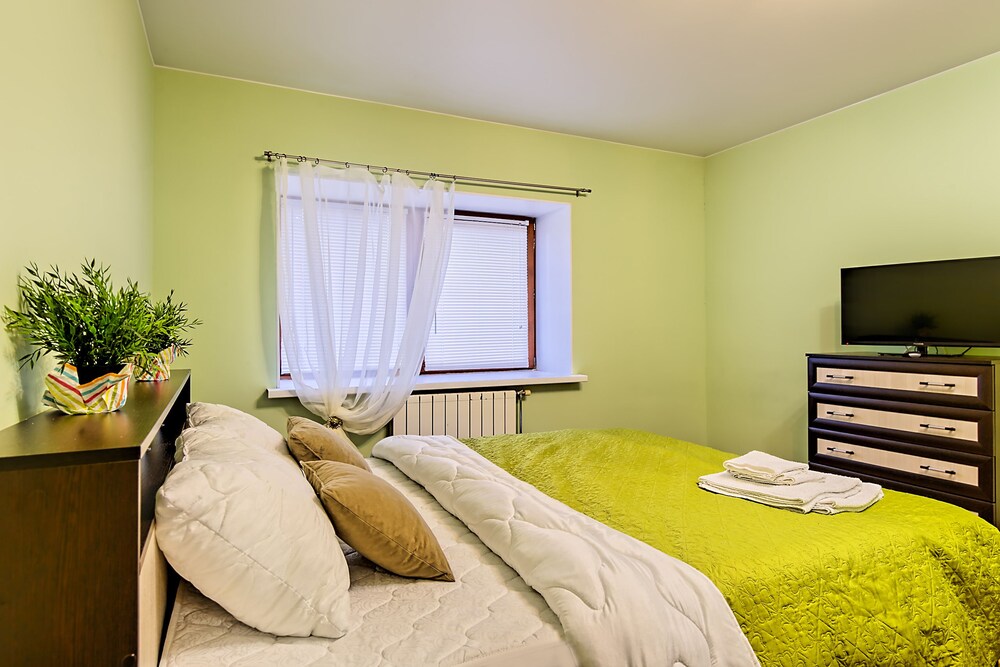 FlatHome24 Fermskoye 32