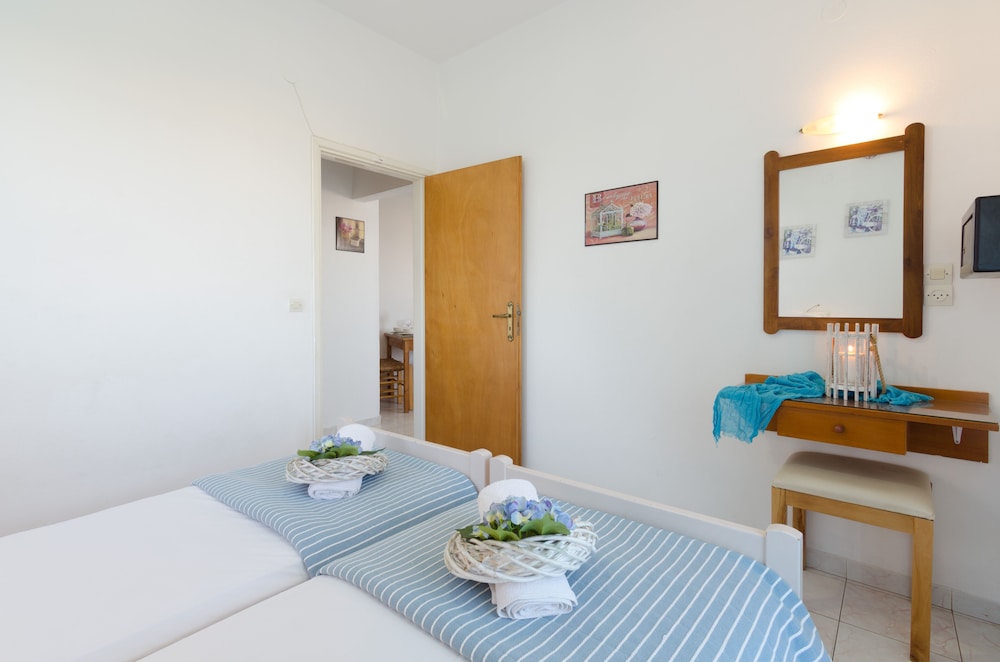 Aglaia Apartments & Studios
