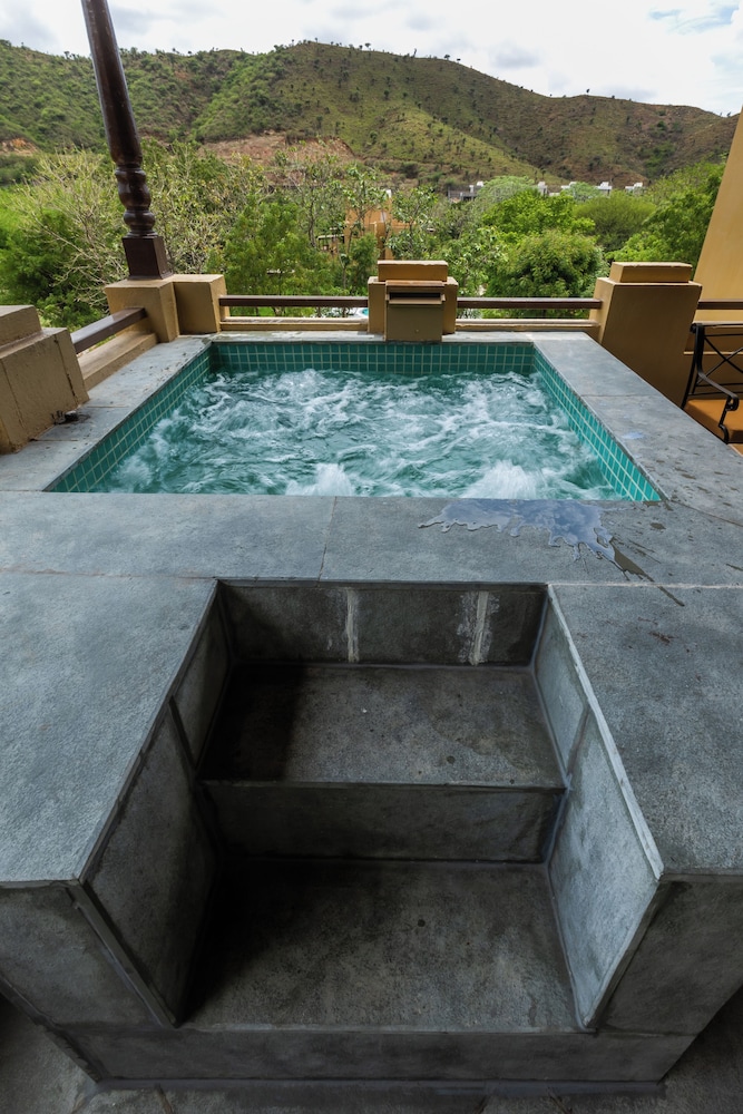DEV BAGH LUXURIOUS PRIVATE SUITES