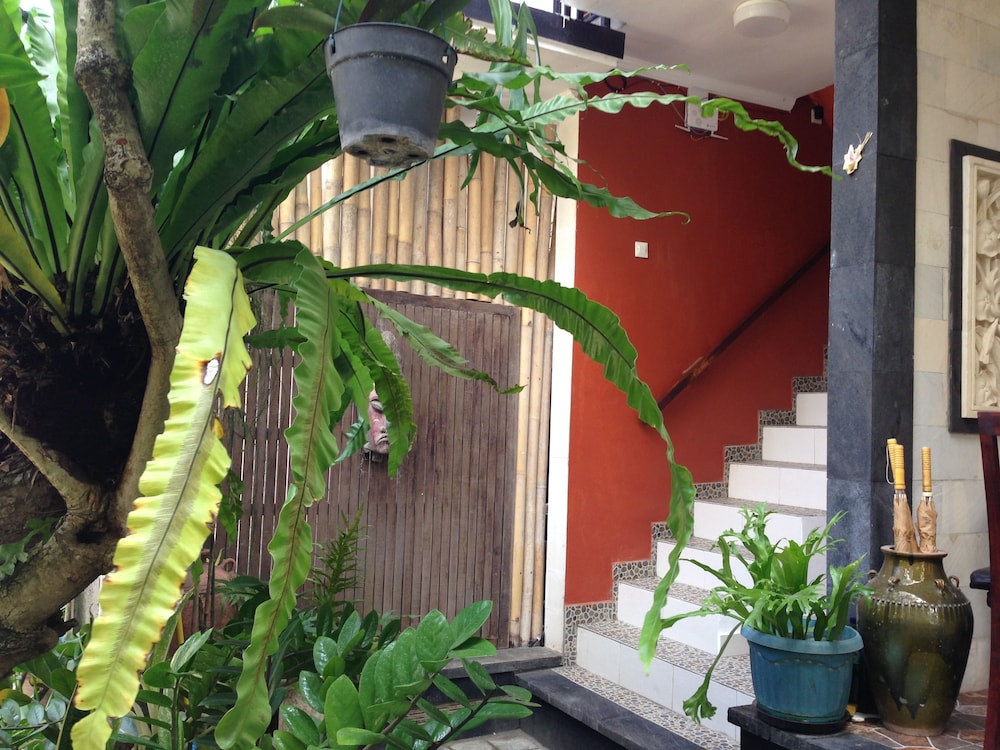Double N Guesthouse