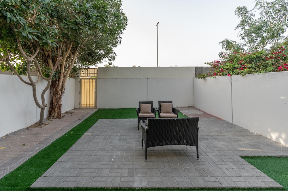 Lux BnB The Springs Villa Private Garden