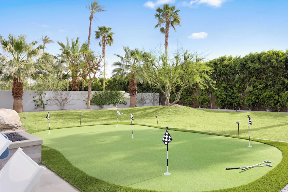 Sleeps 28! 2 Luxe Villas w/ Pool & Putting Green Polo Villas Nova by Avantstay