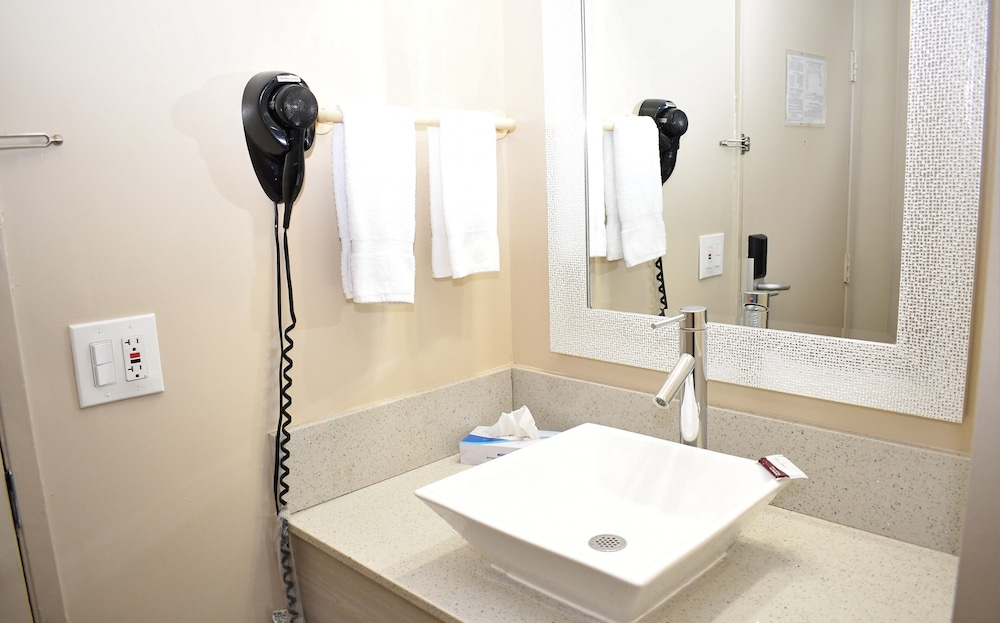 Travelodge by Wyndham Long Beach Convention Center, Φωτογραφία 12