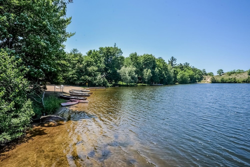 Goshorn Lake Cottages