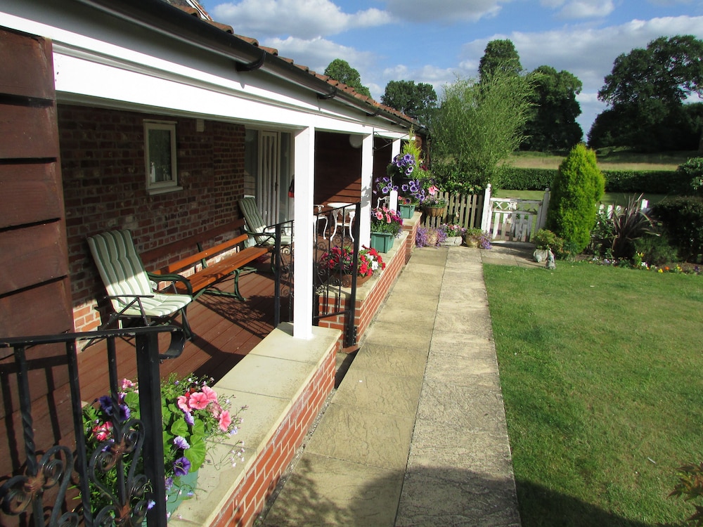Great Yarmouth Vacations - Decoy Barn - Property Image 45