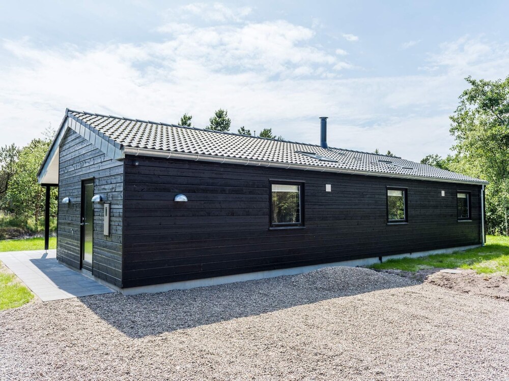 6 Person Holiday Home in Blavand