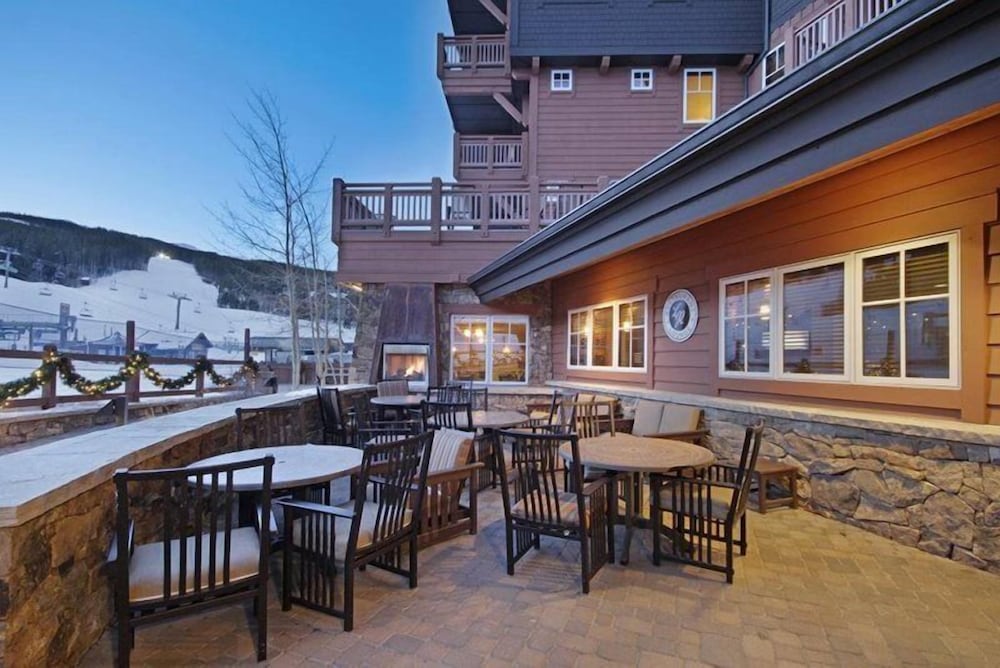 Ski-in/ski-out One Ski Hill Place 1 Bedroom Luxury Condo