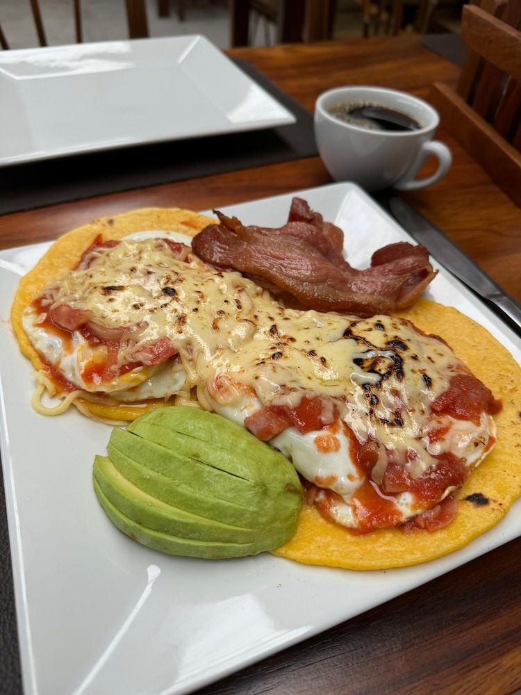 El Tigre Hideaway