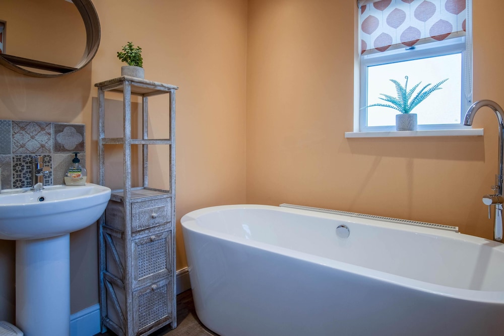 Ty George - 3 Bedroom Cottage - Tenby