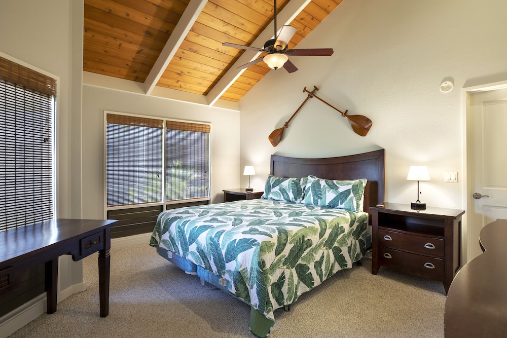 Konaloa Unimpeded Views of the Ocean