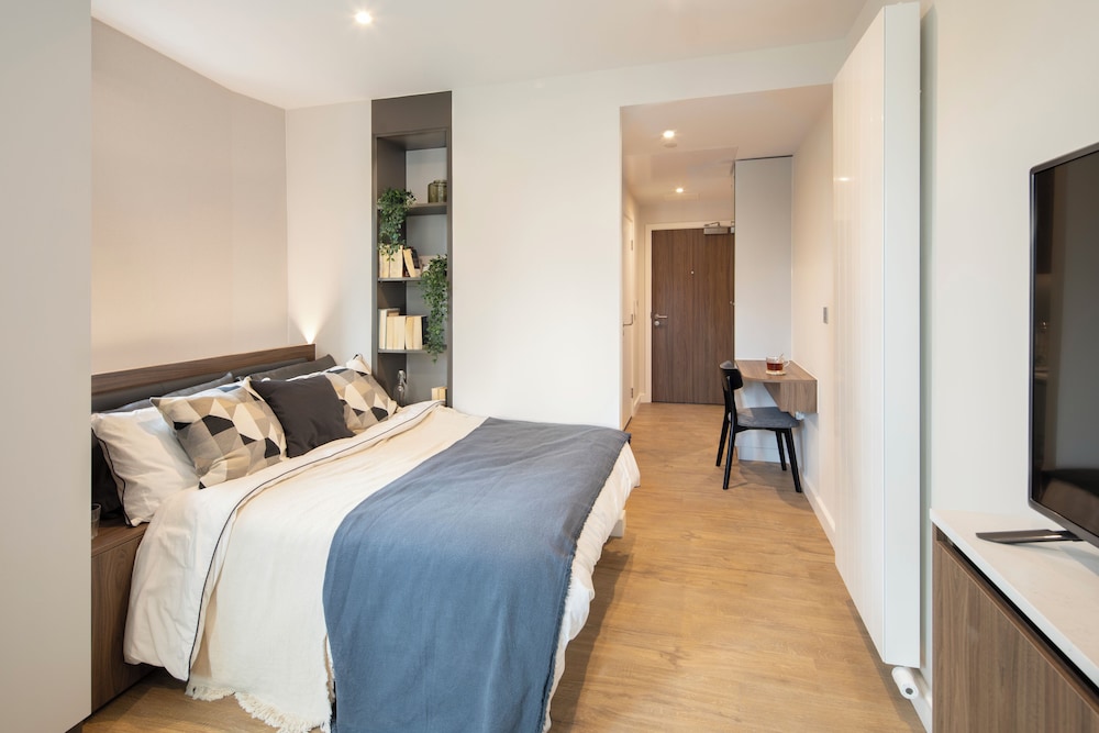 Enclave Croydon