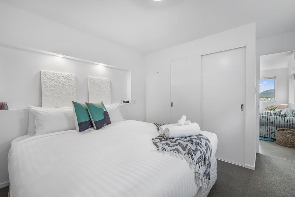 Cosy Cottesloe - Mount Wellington View