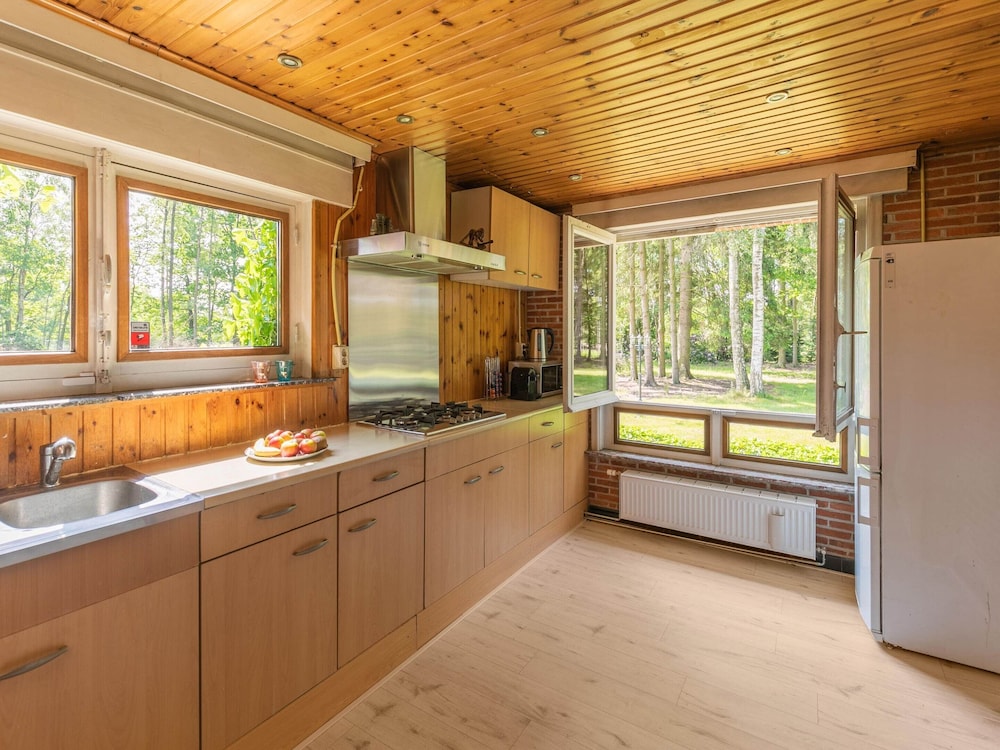 Lovely Chalet in Arendonk With Terrace