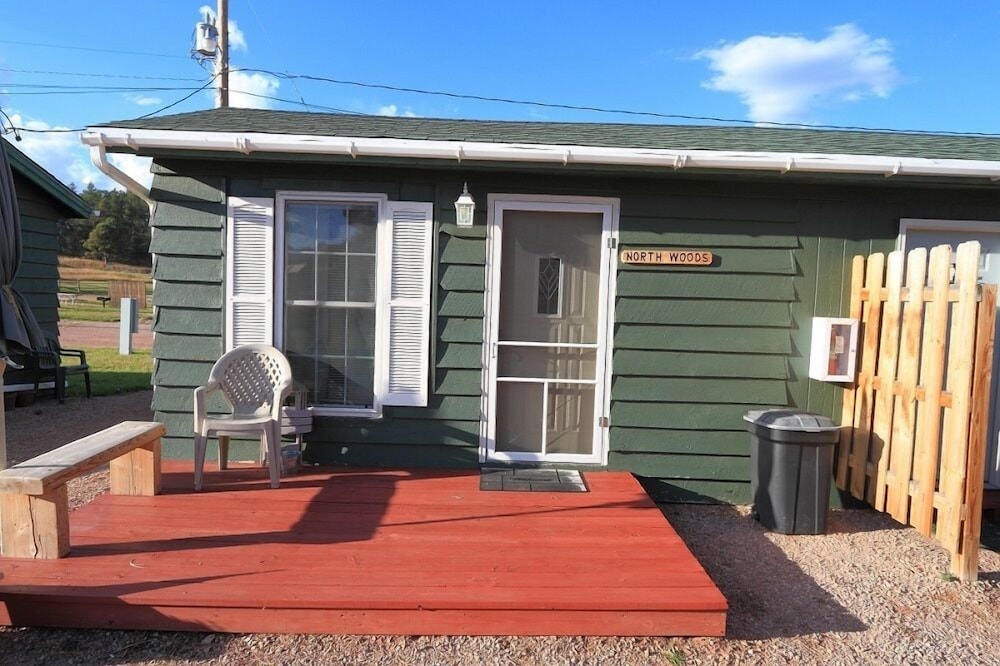 Black Elk Resort Cottages and RV Park