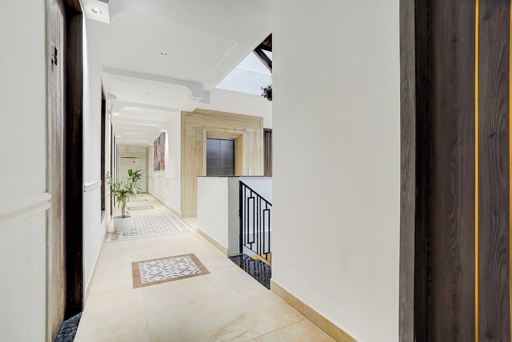 Fabhotel Amrit Luxury Inn
