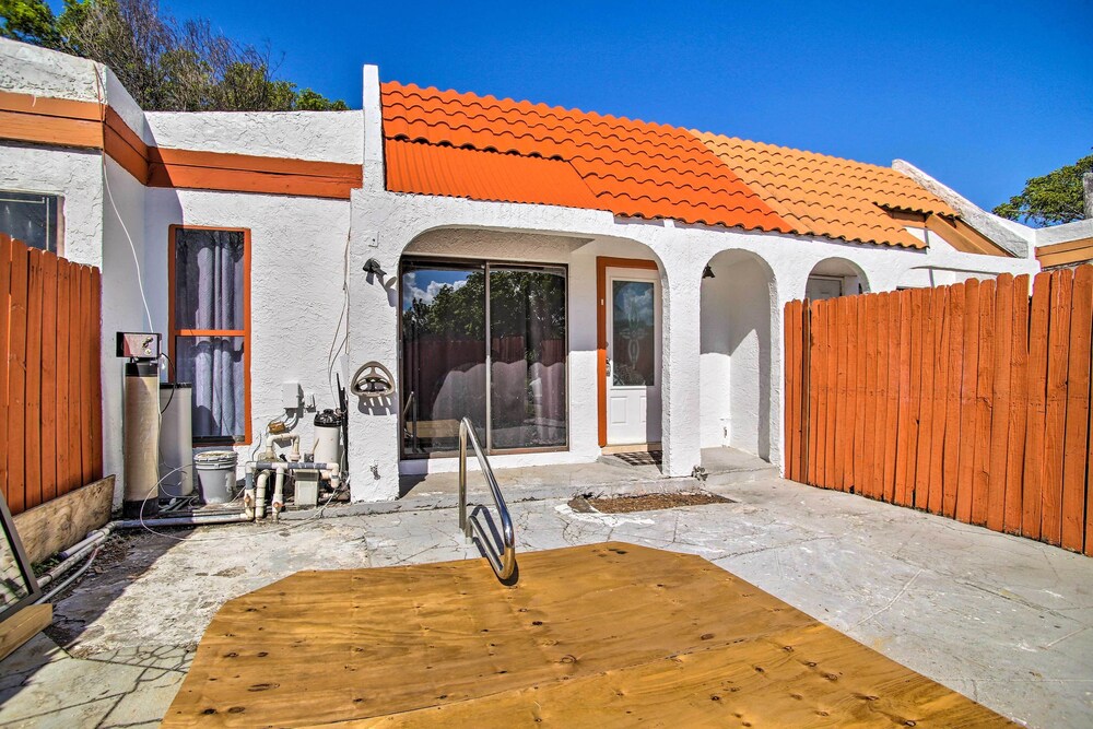 Waterfront Lauderhill Villa - Remote Escape! - Property Image 2
