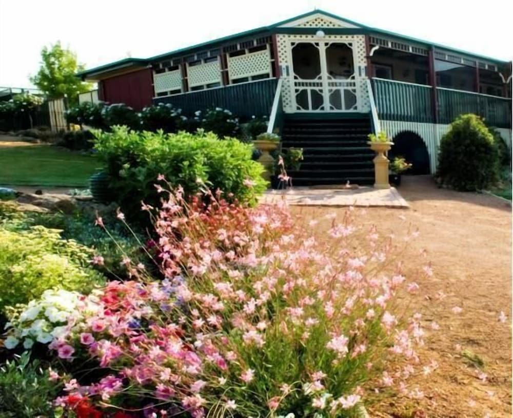 Gooromon Park Cottages