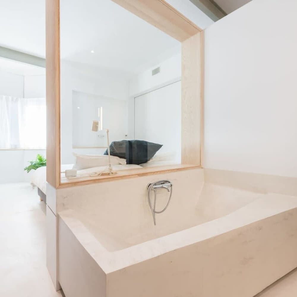 Delicias Designer 2 Bedroom Apartment in Atocha
