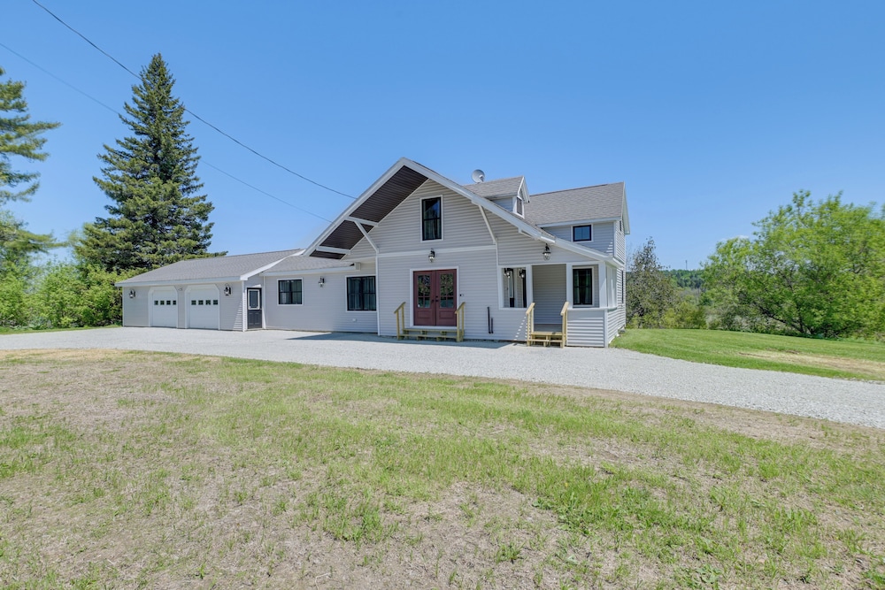 Pond Views: Spacious Family Home in Presque Isle!