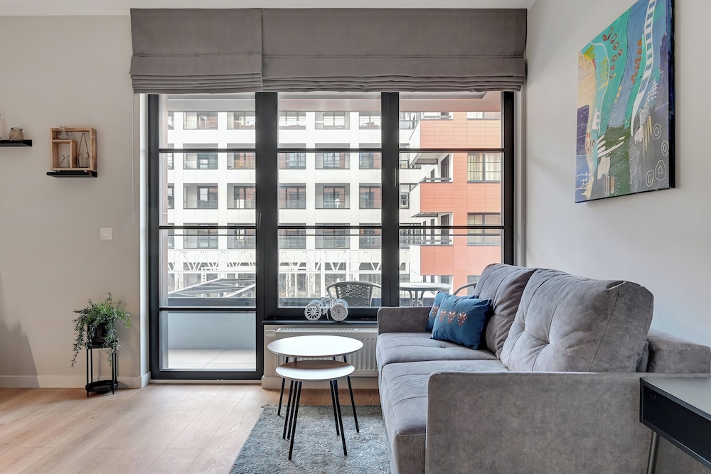 Doki Living & Foodhall by Downtown Apartments