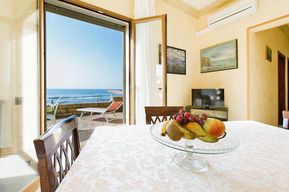 Apartment in Triscina by the Sea With Pools