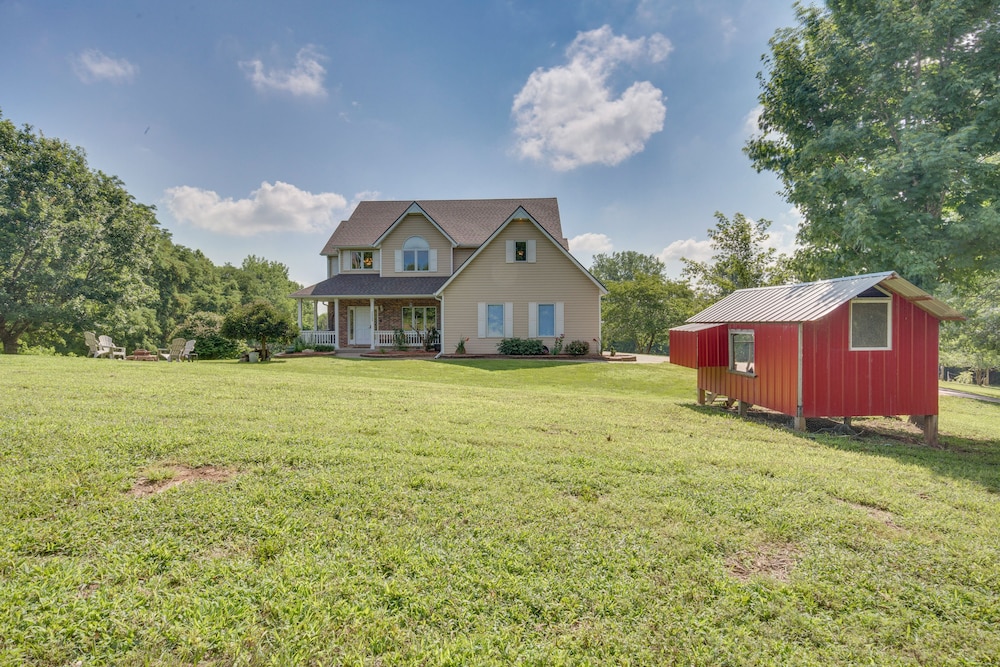 Country Living w/ Spacious Yard: Sibley Home! view 5