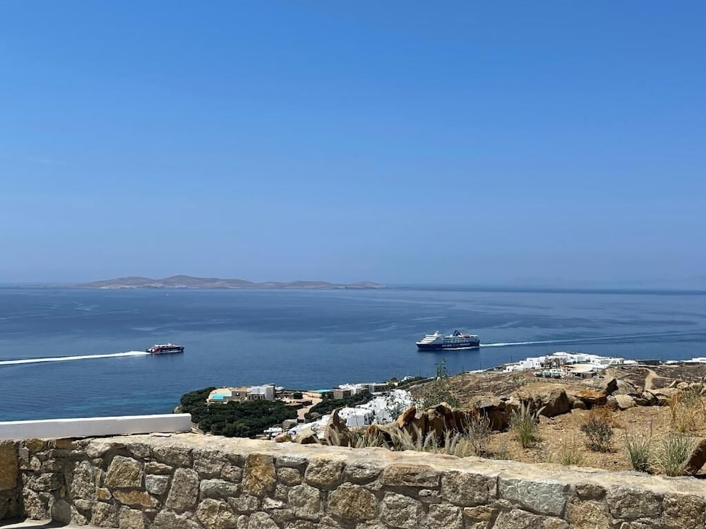 Aloft Suites Mykonos Island