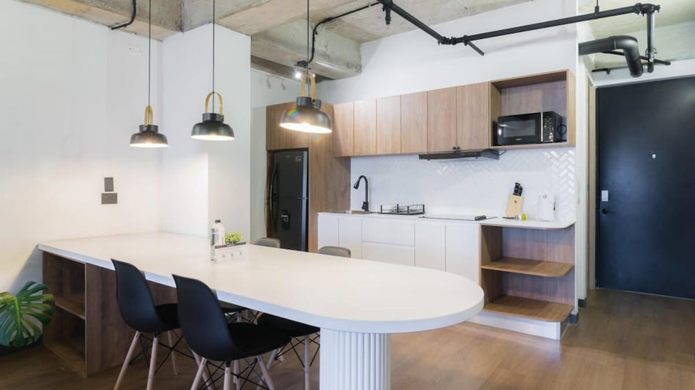 w Stunning Duplex in Laureles