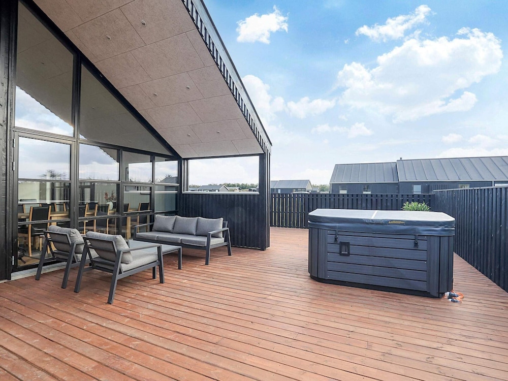 5 Star Holiday Home in Lokken