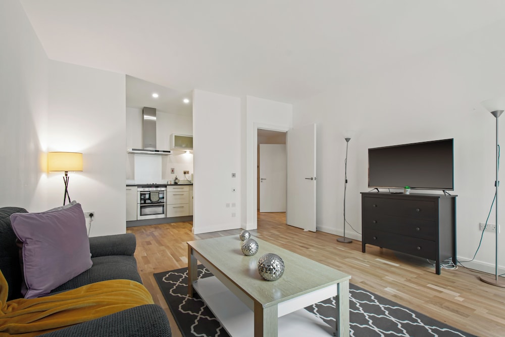 1 Bed South Quay Apartments Canary Wharf