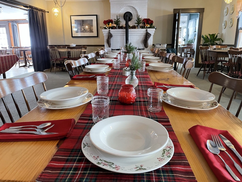 Highland Lodge