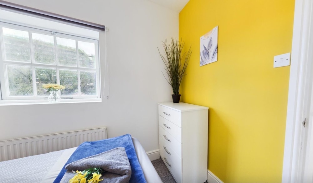 2br-sleeps4-citycentre-freeparking