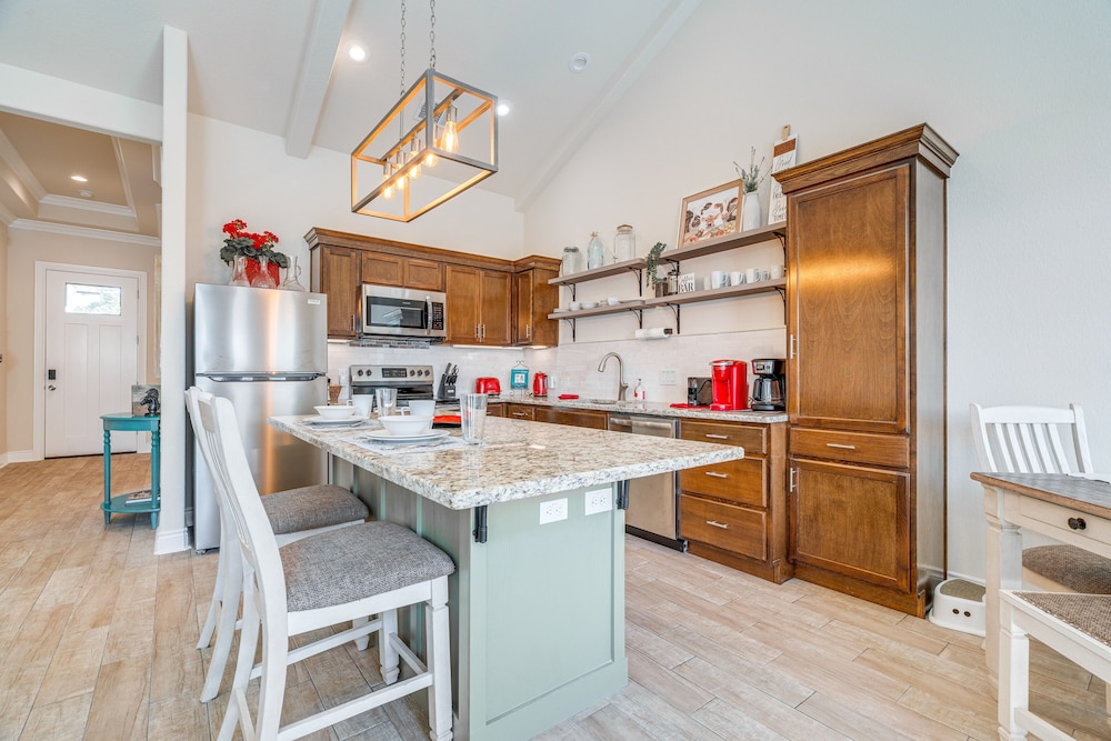 Idyllic Lago Vista Home < 1 Mi to Lake Travis! - Property Image 23