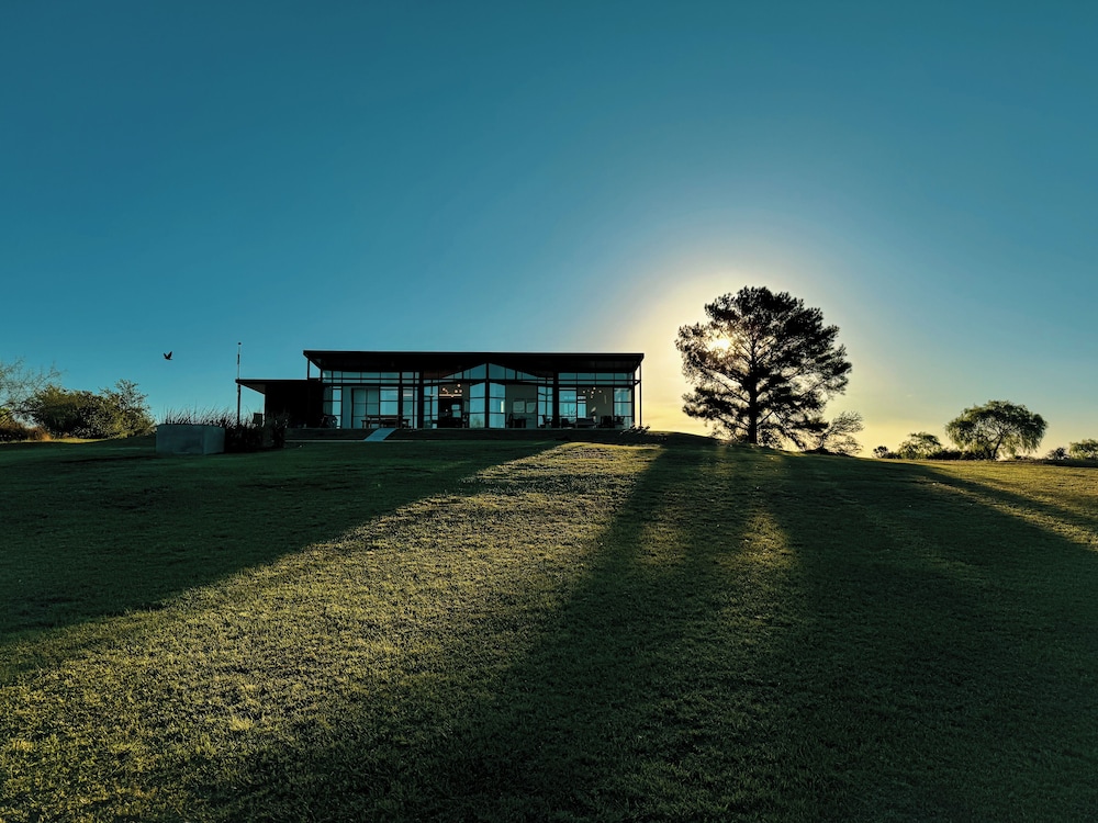 La Casa de Cristal by Puerto Dijama