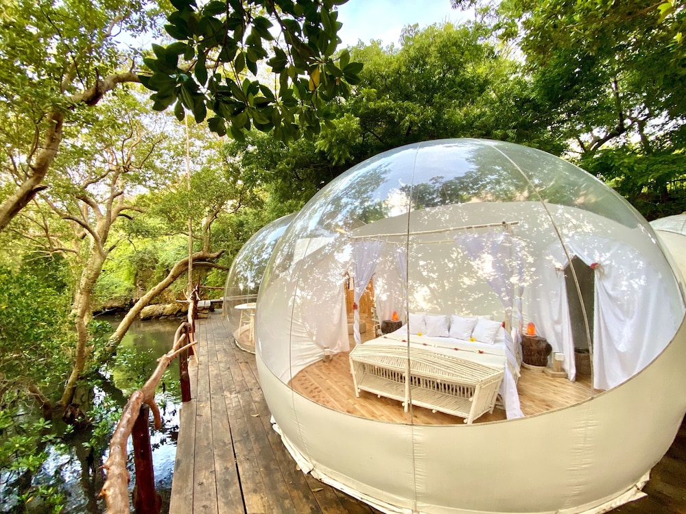 Rock and Sea Resort