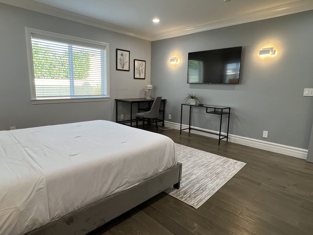 Upscale Modern 4BR Torrance House Built 2018 w Garage Fenced Yard Patio p79