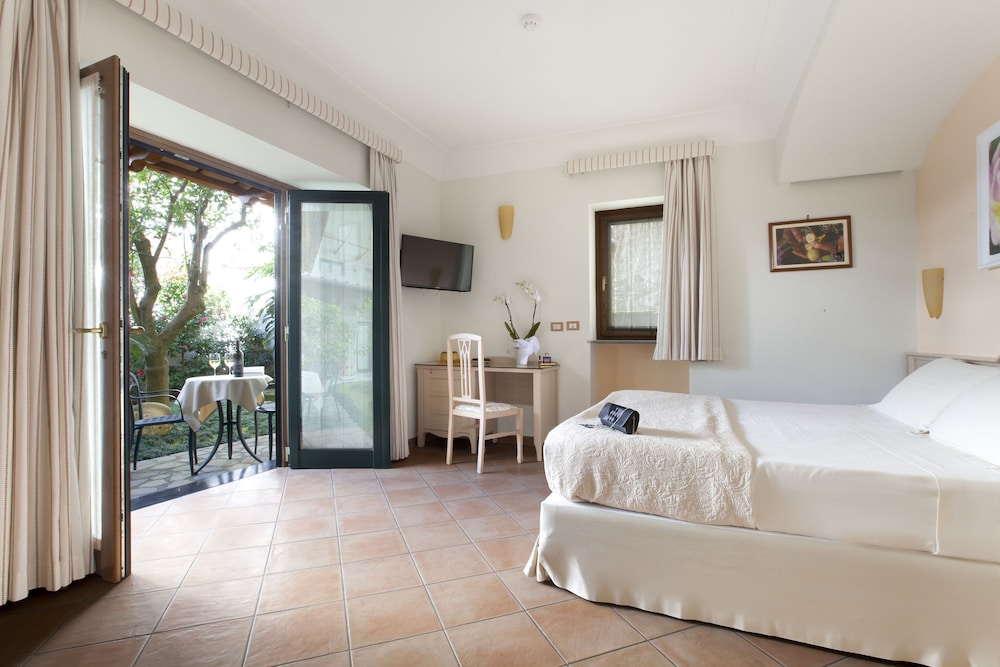 Relais Villa Angiolina view 5