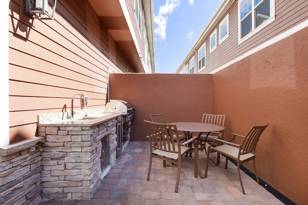 Summerville Vacation Homes by Columbia Management