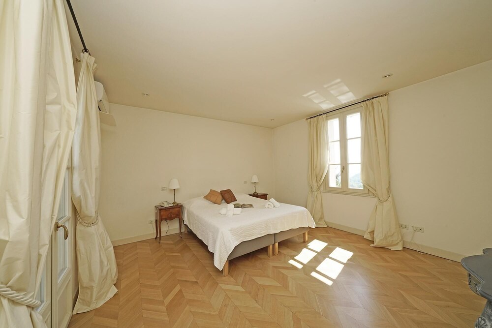 Villa San Carlo in Ro view 4